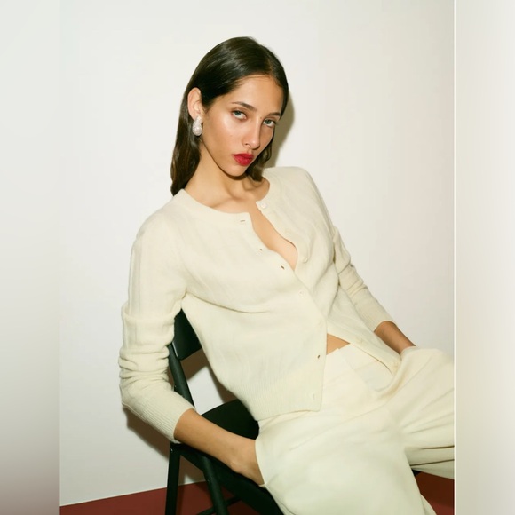 NWT Reformation Hannah Crew Cardigan in Lemon Icing - Picture 2 of 11